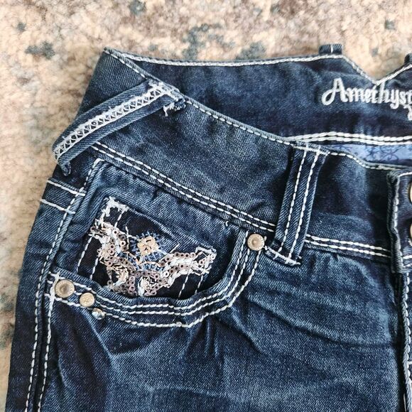 NWT Amethyst Jean Shorts Womens 0 Stretch Denim Distressed Blue Bermuda Low Rise - Picture 2 of 11